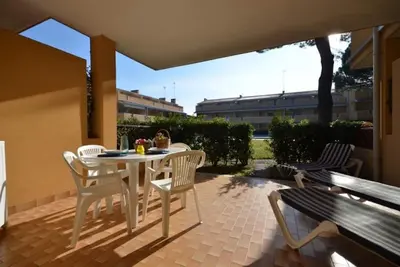 Image de Appartement de trois pièces avec piscine