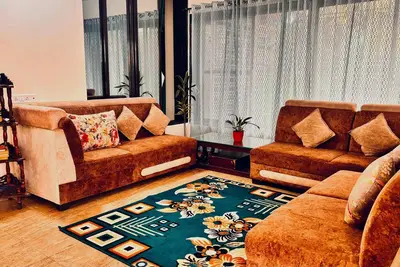 Image de luxury mountain and dam view, family friendly with huge swimming pool villa.