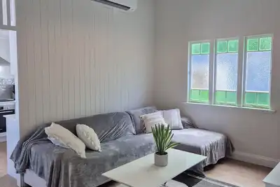 Image de Charming 2-bedroom getaway with pool