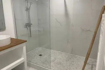 Image de Dans les hauteurs de Juziers! Studio idéal pour le repos et l'évasion!