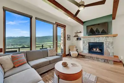 Image de R103 | Ridgeview Retreat: Adventure Awaits in Eden!