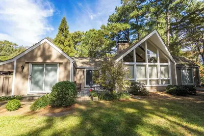 Image de Charming Henlopen Acres Home with Guest Cottage – Sleeps 8, Two-Week Minimum