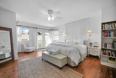 Image de Savannah Fairytale: A Storybook Stay in Historic Savannah by Lucky Savannah