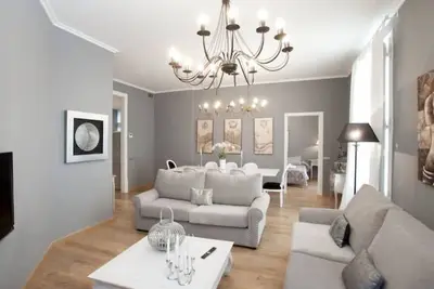 Image de Bourgogne Bright Luxurious Apartment