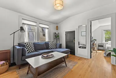 Image de Sunlit 2br Upper Retreat