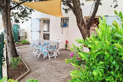 Image de Rez de jardin bord de mer climatisé avec grande terrasse