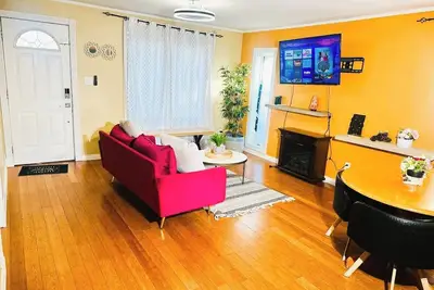 Image de Cozy 2ber Home Near Commonwealth Stadium