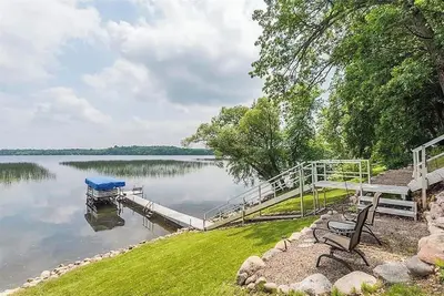 Image de Lakeview Landing - Relax & Unwind on South Long Lake!