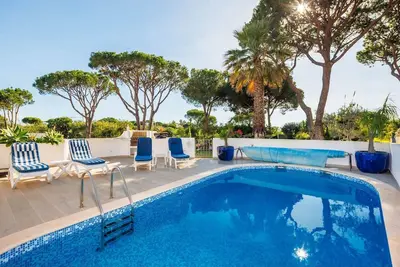 Image de Excuisite Quarteira Villa | 3 Bedrooms | Villa da Alegria de Viver | Private Pool | Private Pool | Prime Location | Modern Furnishing