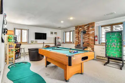 Image de Ski, Game & Grill: Family Retreat in Glen