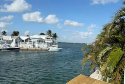 Image de Canal front with open water views in Venture Out - Lot 529