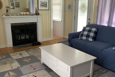 Image de Craigville Beach Centerville Hyannis\nDirectly across the street from Craigville