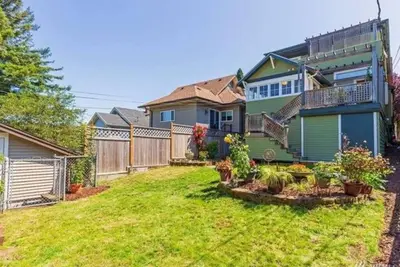 Image de Seattle Escape in Queen Anne - Stylish Urban Retreat with a Private Deck and Stunning City Views