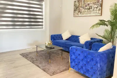 Image de House near by West Edmonton