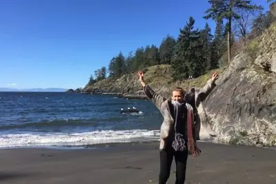 Image de Romantic Ocean Forest Retreat: Cozy Comfort & Adventure on Bowen Island!