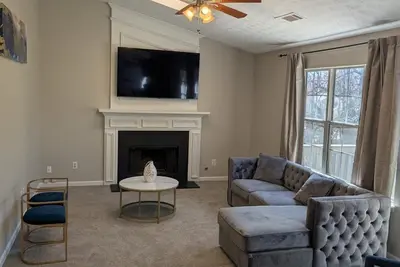 Image de Charming and Peaceful 3-bed 2. 5 bath home in Conley, Ga