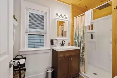 Image de Home w/ Mother-In-Law - Tour the 906! Sleeps 10