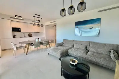 Image de 29 - App. avec piscine int. à Mijas