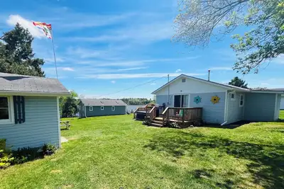 Image de Cozy 2-bedroom cottage in lovely Mill River East with WiFi, Ac