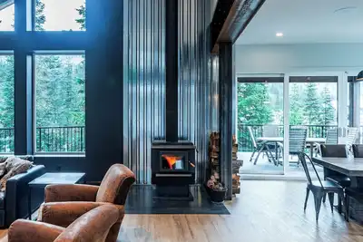 Image de Executive Cabin, Ski and Ski Out at Sasquatch Mountain