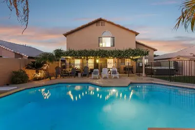 Image de Peoria Home with Heated Pool + Hot Tub