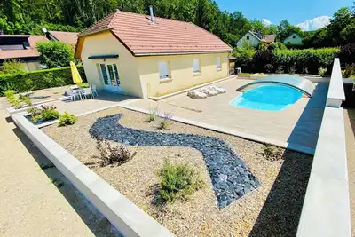 Image de Jura - Lac de Chalain - Maison Récente avec Piscine Normes Pmr 6 Personnes