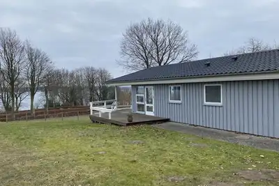 Image de \"Conradine\" - 600m from the sea by Interhome