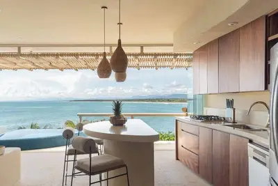 Image de Awesome Sofia 7 Suite Ocean Views