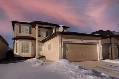 Image de House in Winnipeg's Prime Neighbourhood