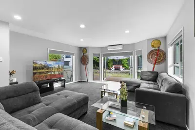 Image de Family Retreat with Private Spa & Outdoor Oasis