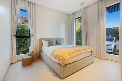 Image de Modern Villa Pool Jacuzzi 6 Bedroom