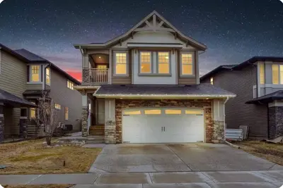 Image de Completely separate 2-bedroom basement suite in Okotoks