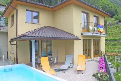 Image de Beautiful detached house with swimming pool and panoramic views