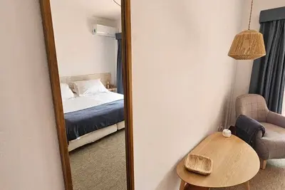 Image de Deluxe One-Bedroom Apartment with Garden View