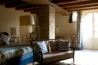 Suite in Palazzo, historic center, 7km from the sea.