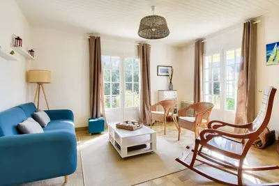 Image de Maison pour 7 Ă 900m de la plage avec jardin