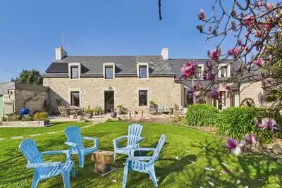 Image de Maison pour 10 personnes avec grand extérieur