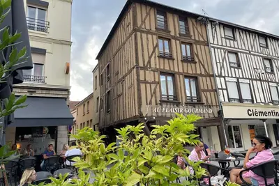 Image de Duplex Cosy 85 m² hypercentre de Châlons-en-Champagne- Place de la République