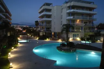 Image de Bel appartement avec vue sur la piscine Av-70