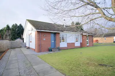Image de Pet friendly large four bedroom property with fire, sauna, enclosed garden with Bbq and views of th