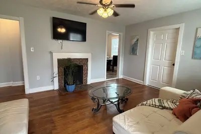 Image de Cozy 3br 2ba Home – 5 Mins from Downtown Savannah- Perfect for Monthly Stays