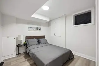 2 Bedroom Apartment In Pickering