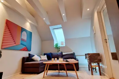 Image de Top floor in the middle of town - Great beds