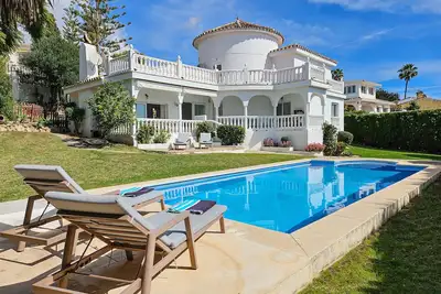 Image de Villa with Private Pool in La Sierrezuela - Villa Las Mariposas