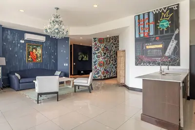 Image de Funky art loft in central Tamarindo