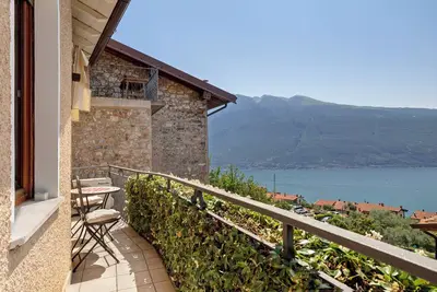 Image de Appartement \"Il Campanile\" avec vue sur le lac, Wi-Fi et climatisation