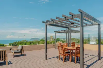 Image de Boutique Ocean View Retreat with Rooftop & Pool