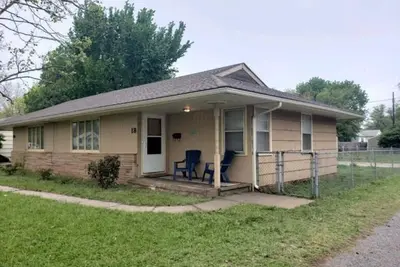 Image de North Main Manor - Walking Distance to the Fair