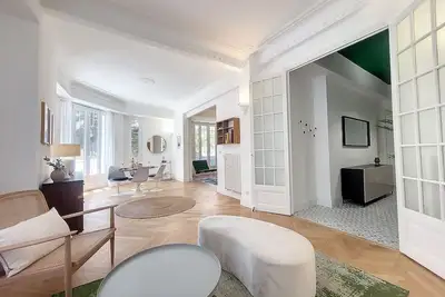 Image de N&J - Standing Baquis - Central - Proche mer