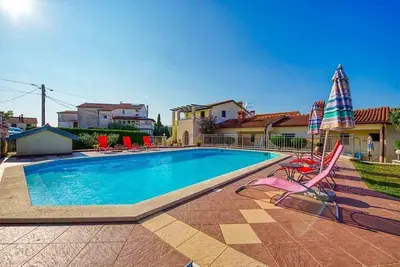 Image de Appartement de vacances Rovinjsko Selo pour 1 - 4 personnes avec 2 chambres à coucher - Appartement